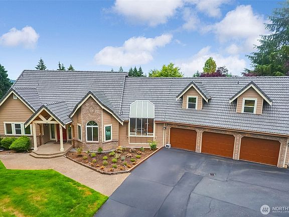 Exceptional custom built home!
