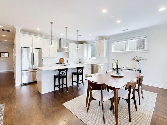 4th image of 2912 W Shakespeare Ave #2