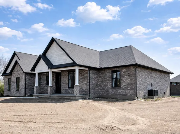 2795 Venice Crossing Dr, Trenton, OH 45067