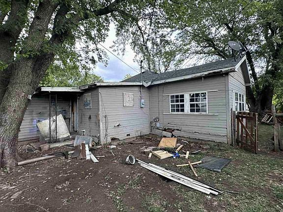 3rd image of 422 S Highland Ave