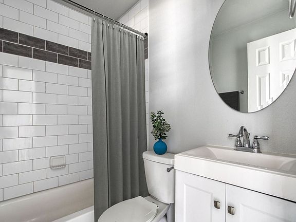 5th image of 2204-2212 W Rosedale St S #2204