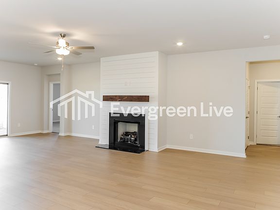 5th image of 103 Ashby Pond Dr