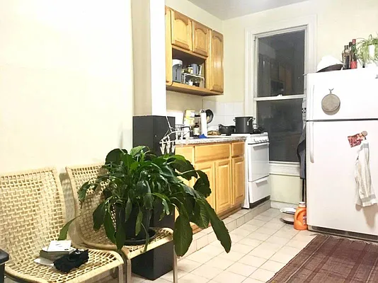 Rented by Premier Metro Realty Corp | media 21