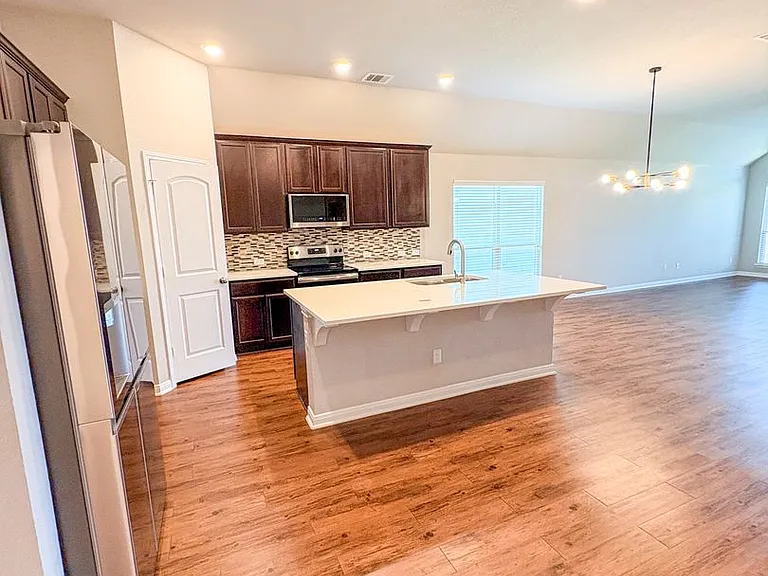 1218 Amber Dawn Dr — Photo 4