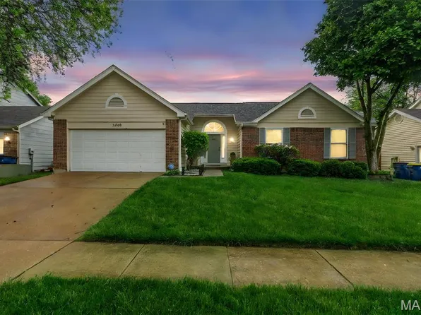 2460 Indiancup Dr, Florissant, MO 63033