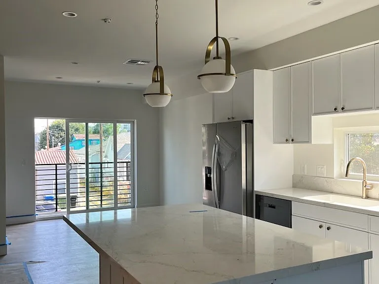 1282 S Leighton Ave — Photo 12