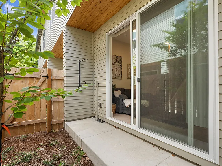 3009 NE Ainsworth St #3009 — Photo 8