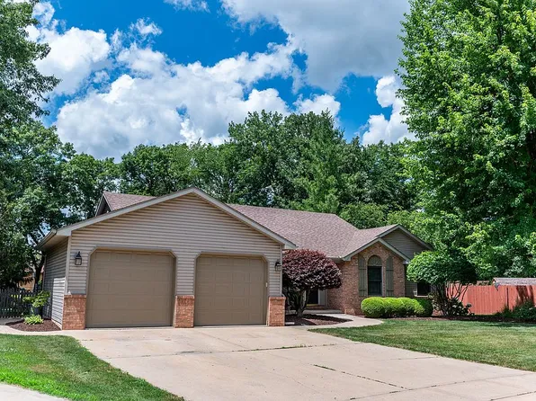 922 Shabbona St, Morris, IL 60450