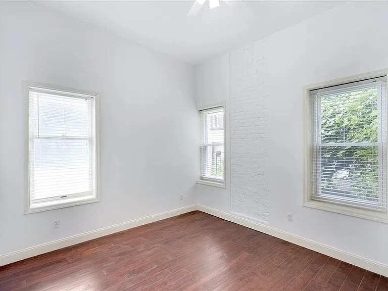 39 Coles St #2 — Photo 11
