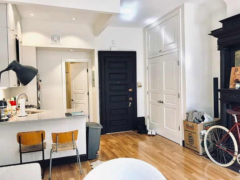335 W 71st St #2A — Photo 9