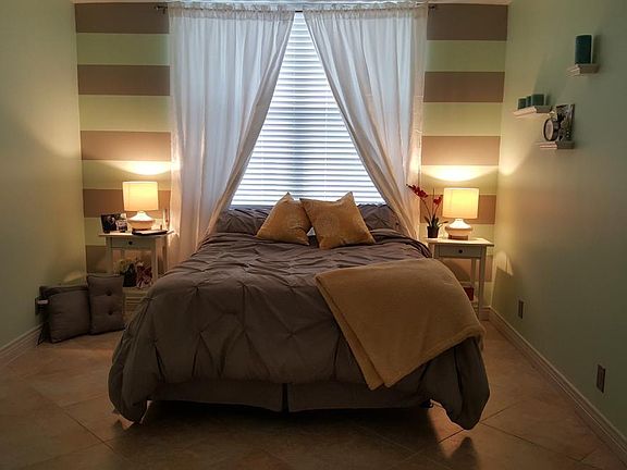 3rd image of 9230 Lagoon Pl APT 106