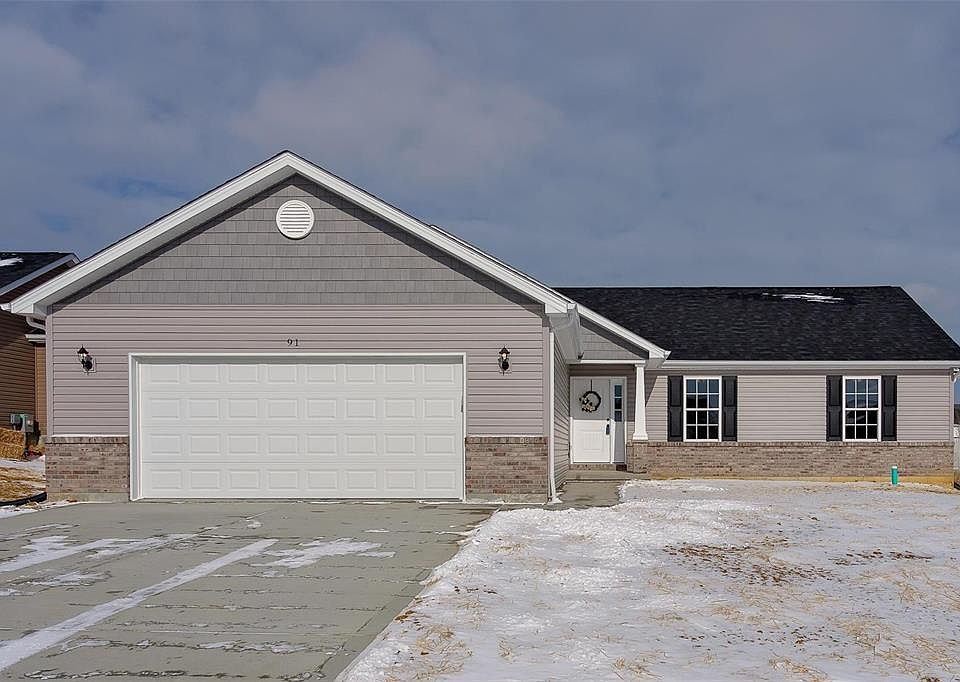 2nd image of 152 Cuivre River Dr