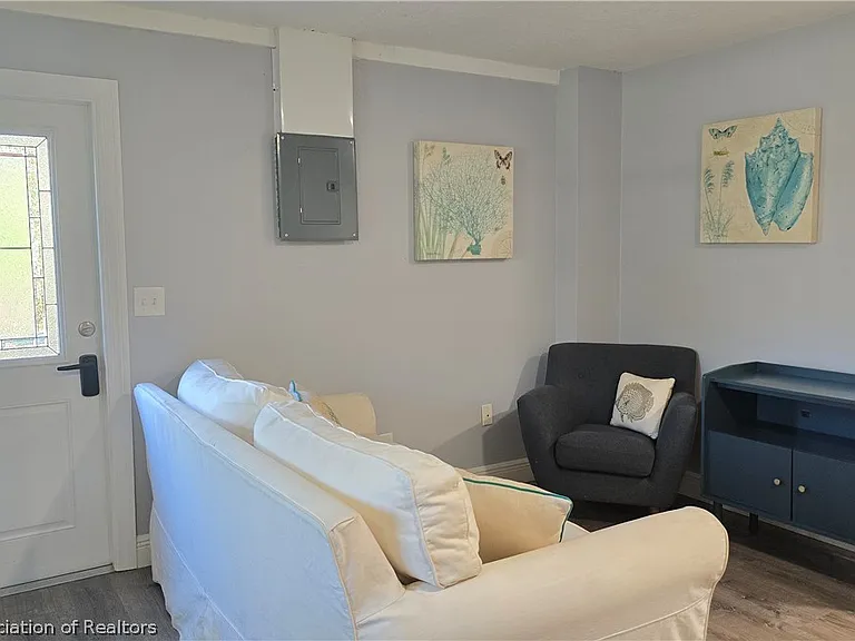 685 Lake June Rd — Photo 8