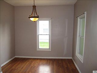 3rd image of 729 N Broadway St