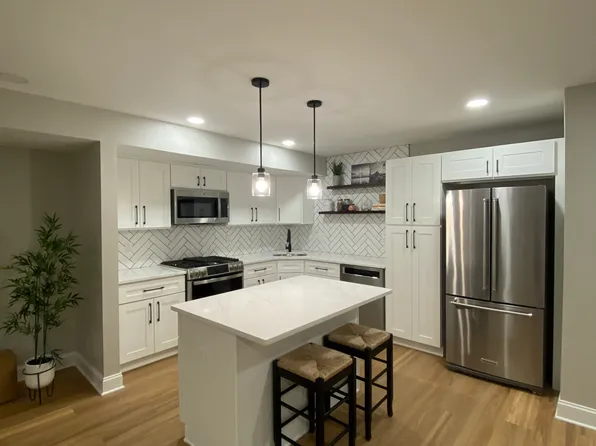 41 Old Forge Xing, Devon, PA 19333