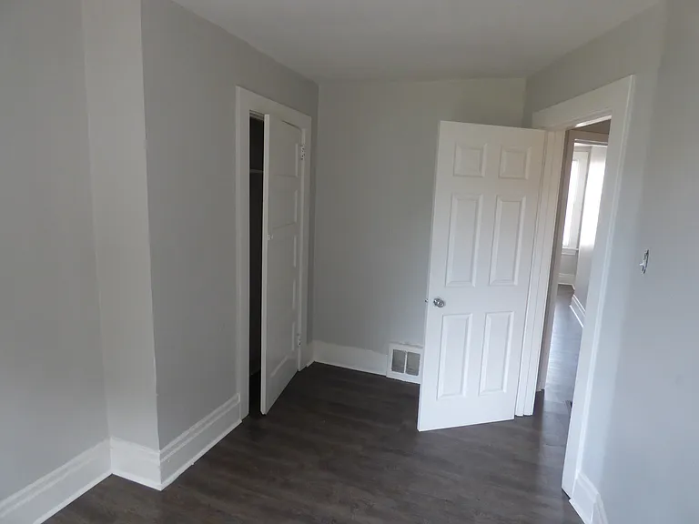 1134 Race St — Photo 12