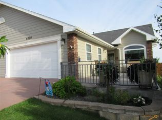 6520 Wellington Dr, Rapid City, SD 57702