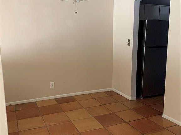 5th image of 56 Sandalwood Cir