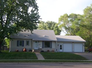 410 102nd St E, Bloomington, MN 55420