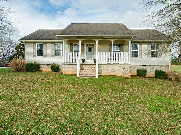 2nd image of 366 Imperial Dr