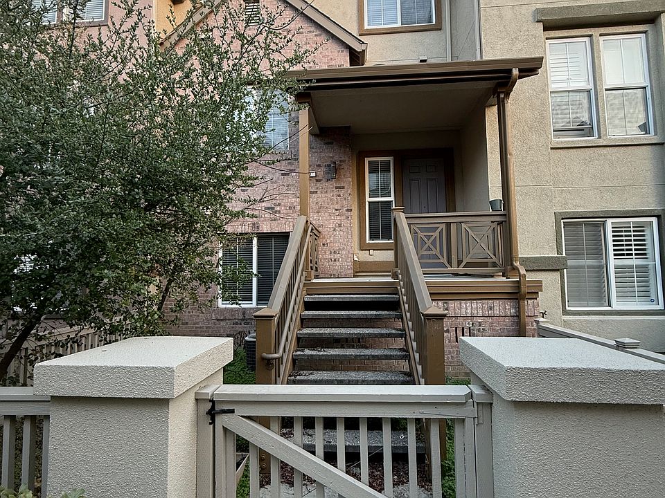 1st image of 60 Glenmead Ct