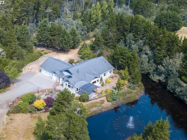 5215 Heceta Beach Rd, Florence, OR 97439