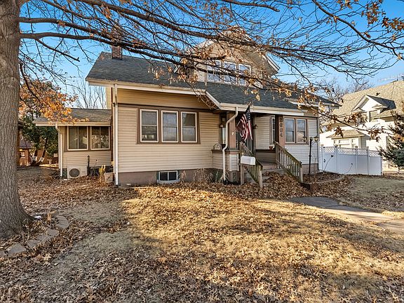 3rd image of 2664 Harrison St