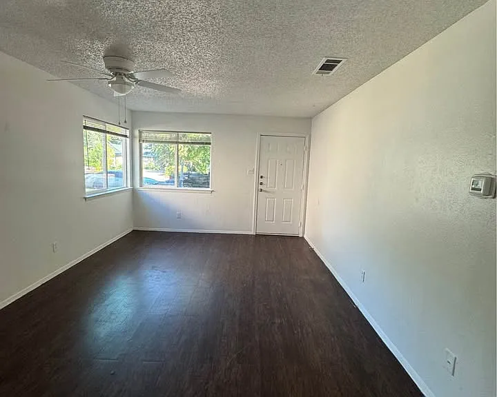 10404 Little Pebble Dr #B — Photo 10
