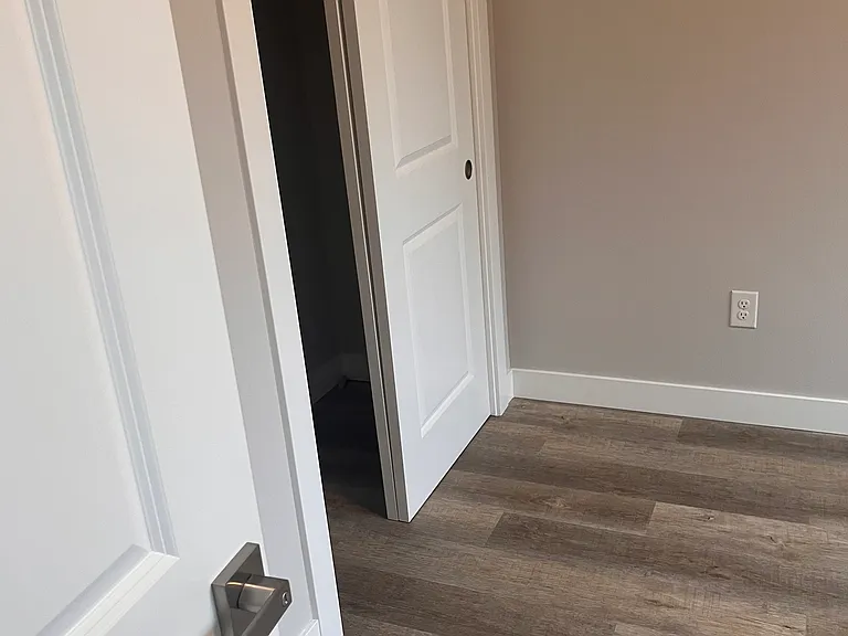413 Trustee St SW #B — Photo 18