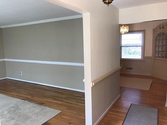 2nd image of 107 Thomas Nelson Ln