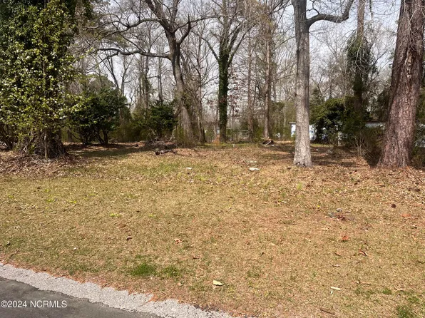 402 Hickory Road, Jacksonville, NC 28540