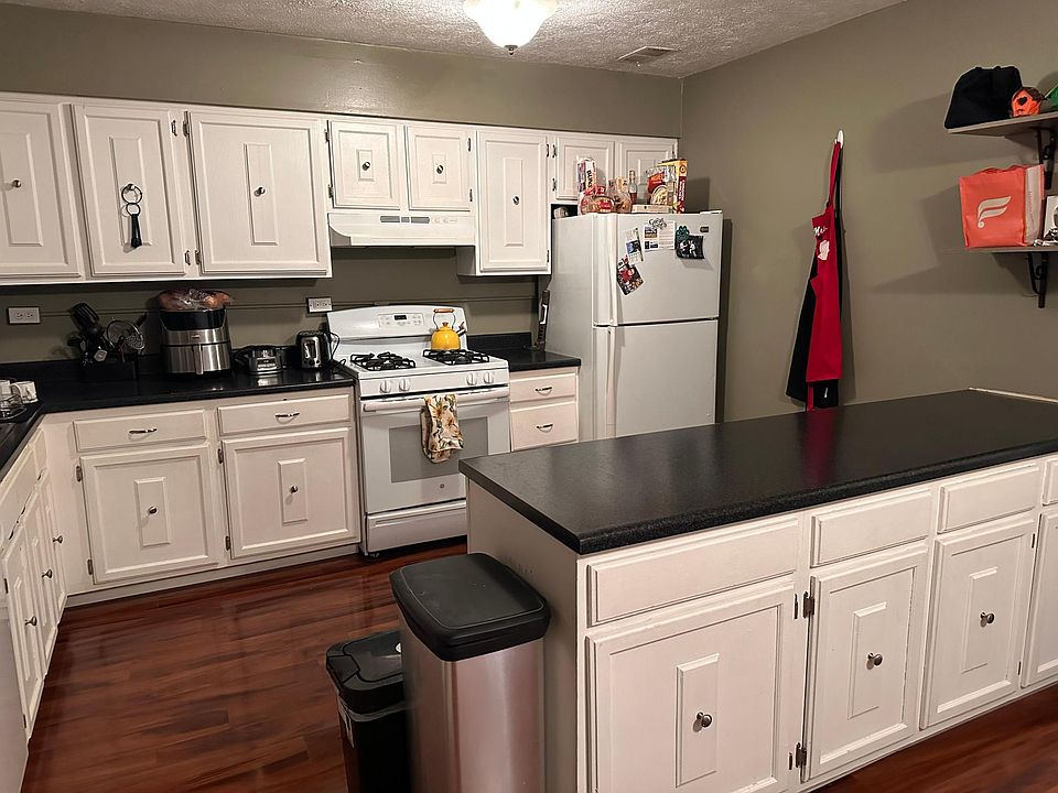 Spacious kitchen