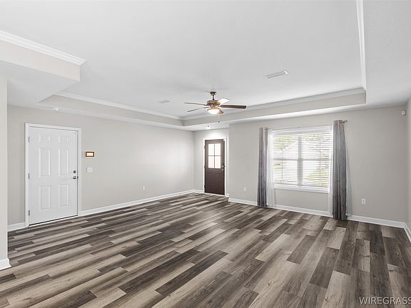 5th image of 118 Mapleleaf Ct