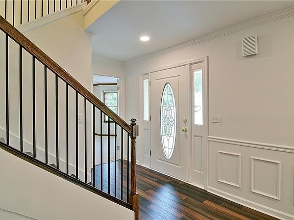 5th image of 4799 Forest Way Ct NE