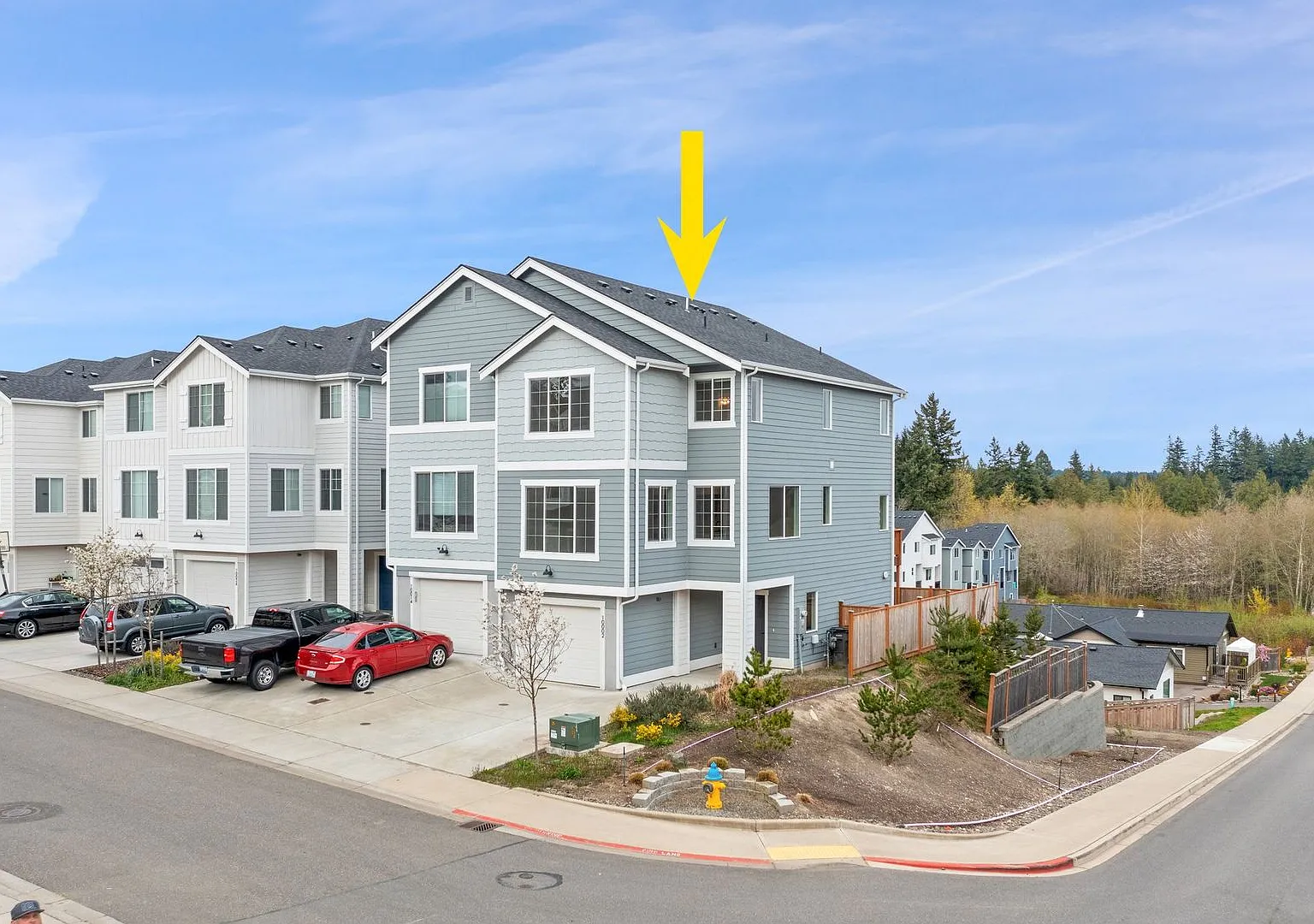 Luxury Townhome in Central Kitsap — Photo 2
