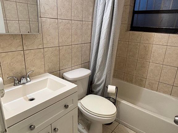 5th image of 2901 NW 21st St #2901