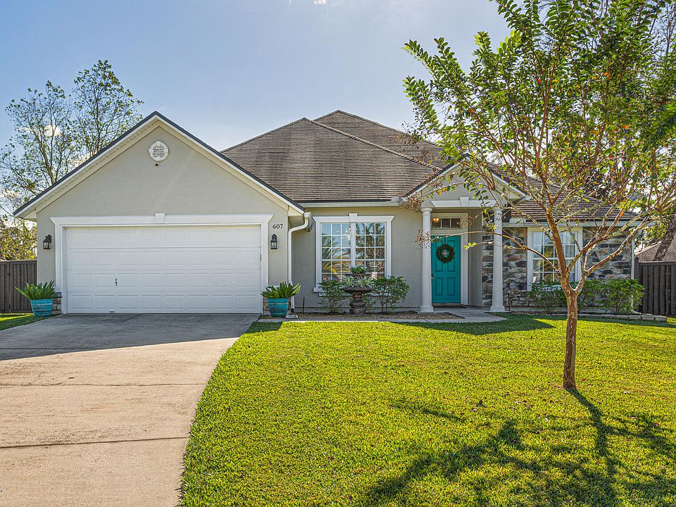 1st image of 607 Mandy Oaks Dr