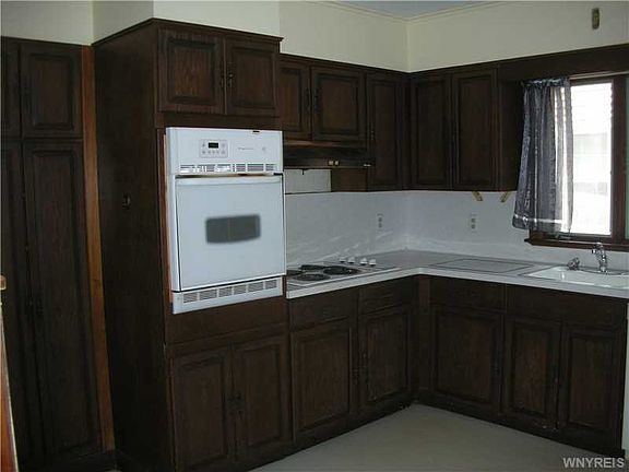 5th image of 115 E Morris Ave