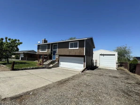 188 El Monte St, Umatilla, OR 97882