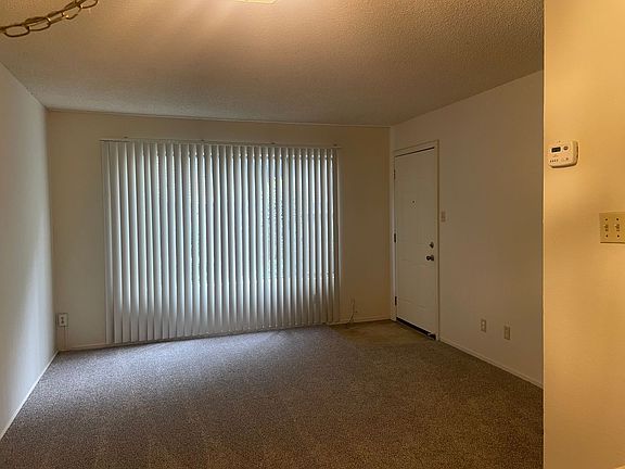 2nd image of 1710 G St APT 5