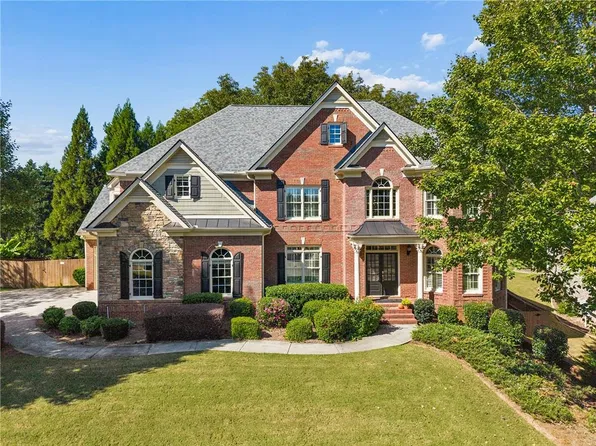 115 Amberly Pl, Roswell, GA 30075