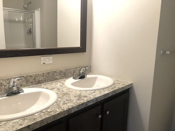5th image of 32794 Susan Ln N