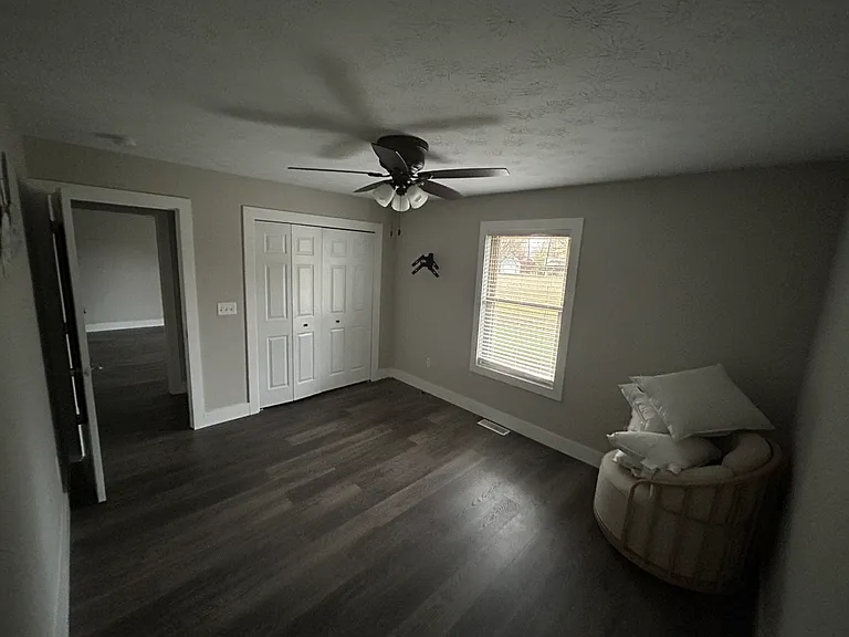 510 Oakleaf Ct — Photo 9