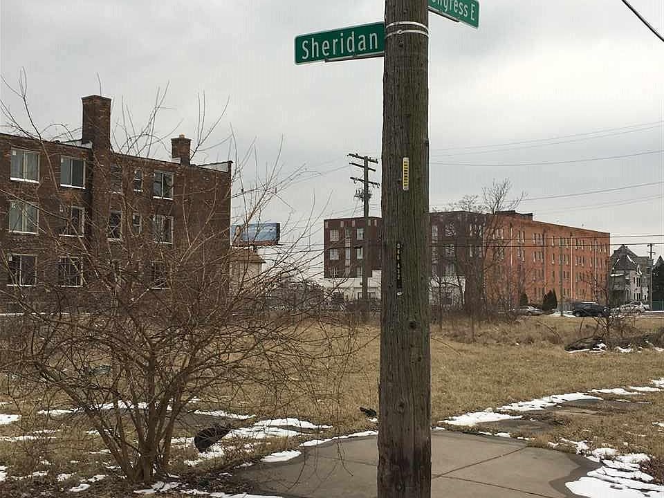 2nd image of 571 Sheridan St