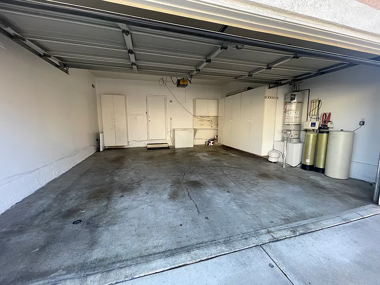 1080 Tustin Grove Dr — Photo 26