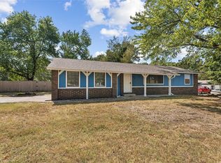 814 Raines Rd, Siloam Springs, AR 72761