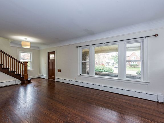 5th image of 1524 N Jackson St