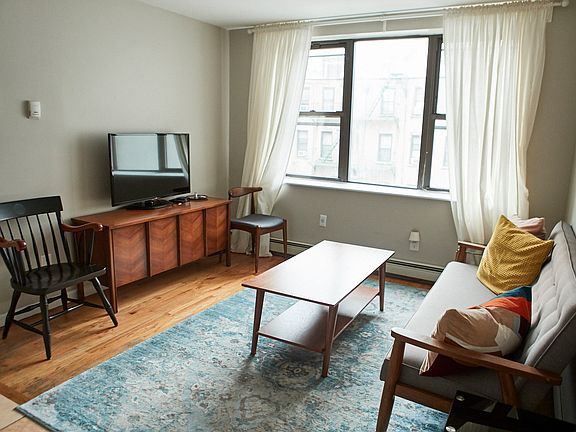 2nd image of 20 Orchard St