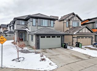 7035 Chivers Loop SW, Edmonton, AB T6W3Y7