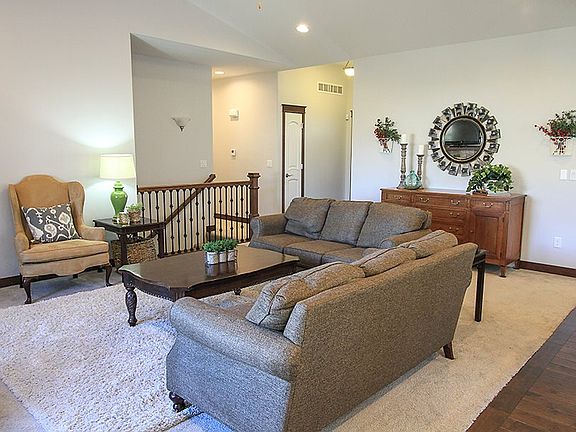 3rd image of 875 Chukar Cir